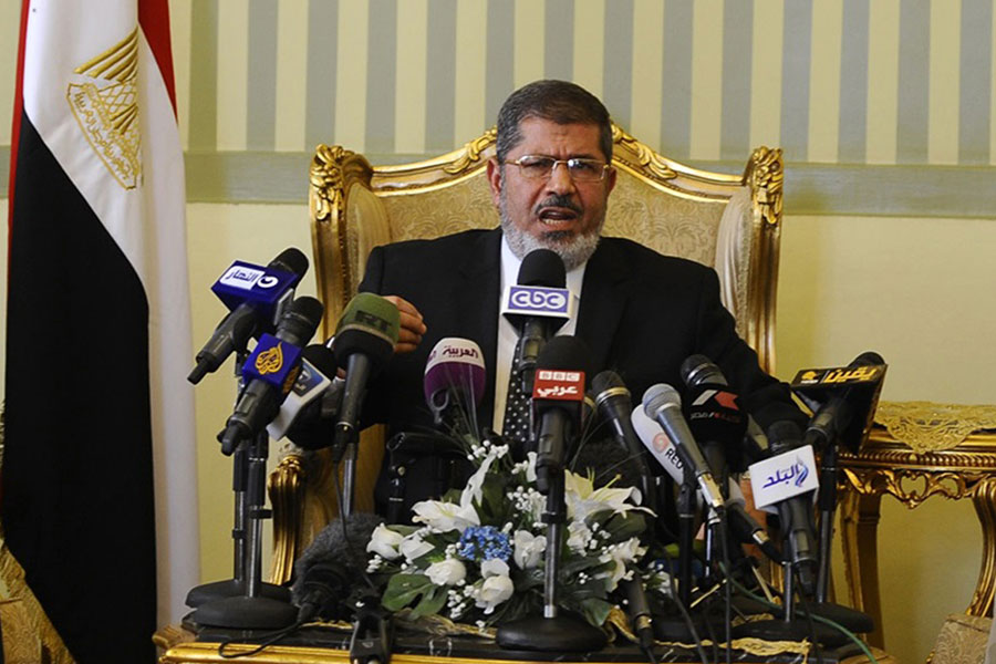 الرئيس مرسي حافظ علي سلامة مصر أرضا وشعبا بينما فرط فيها الانقلاب