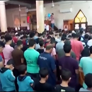 أداء صلاة الغائب على الرئيس الراحل مرسي في مسقط رأسه